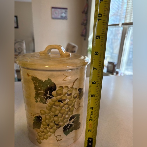 VTG Tabletops Unlimited Cabernet Collection Ceramic Canisters Set Of 3 - Picture 12 of 13